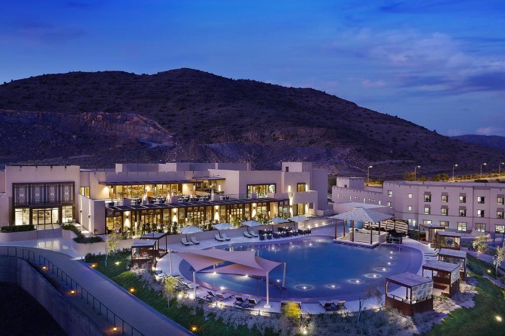 Mid-range (4* hotels)