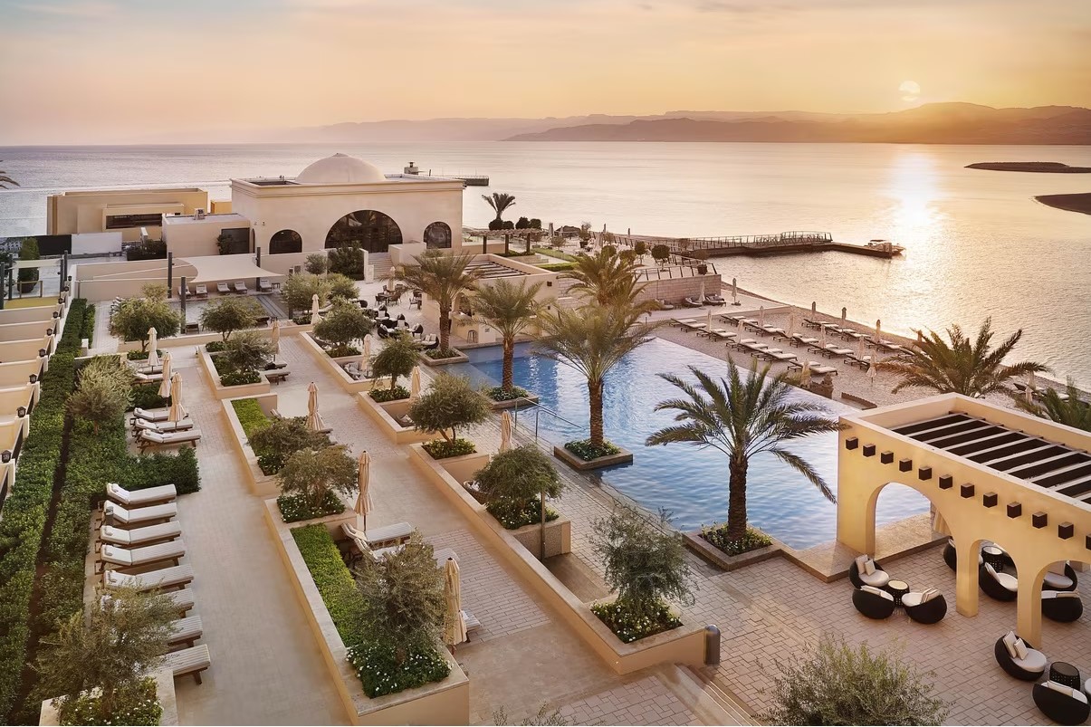Luxury Hotel (5* Hotel)